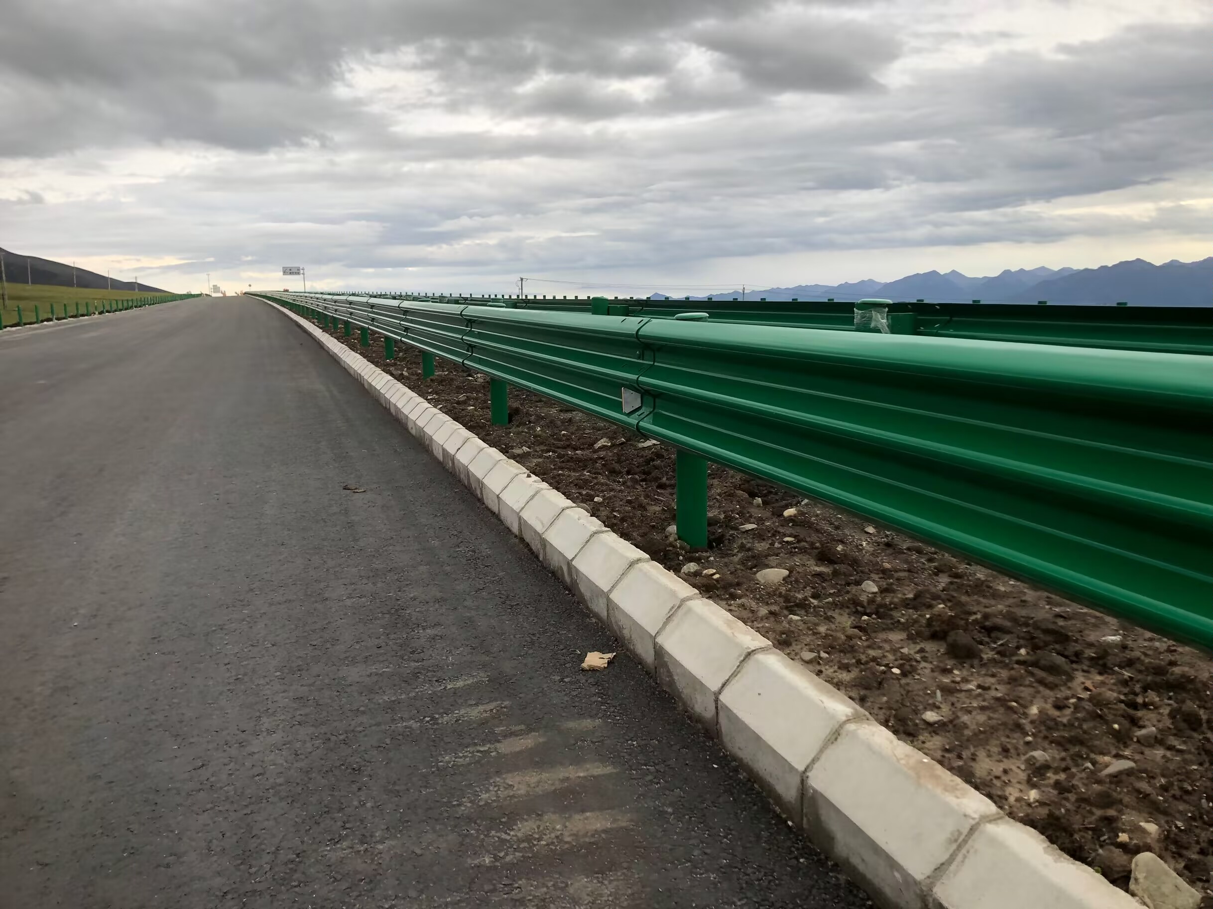 丹棱县乡村公路波形护栏波形护栏板 - 推荐